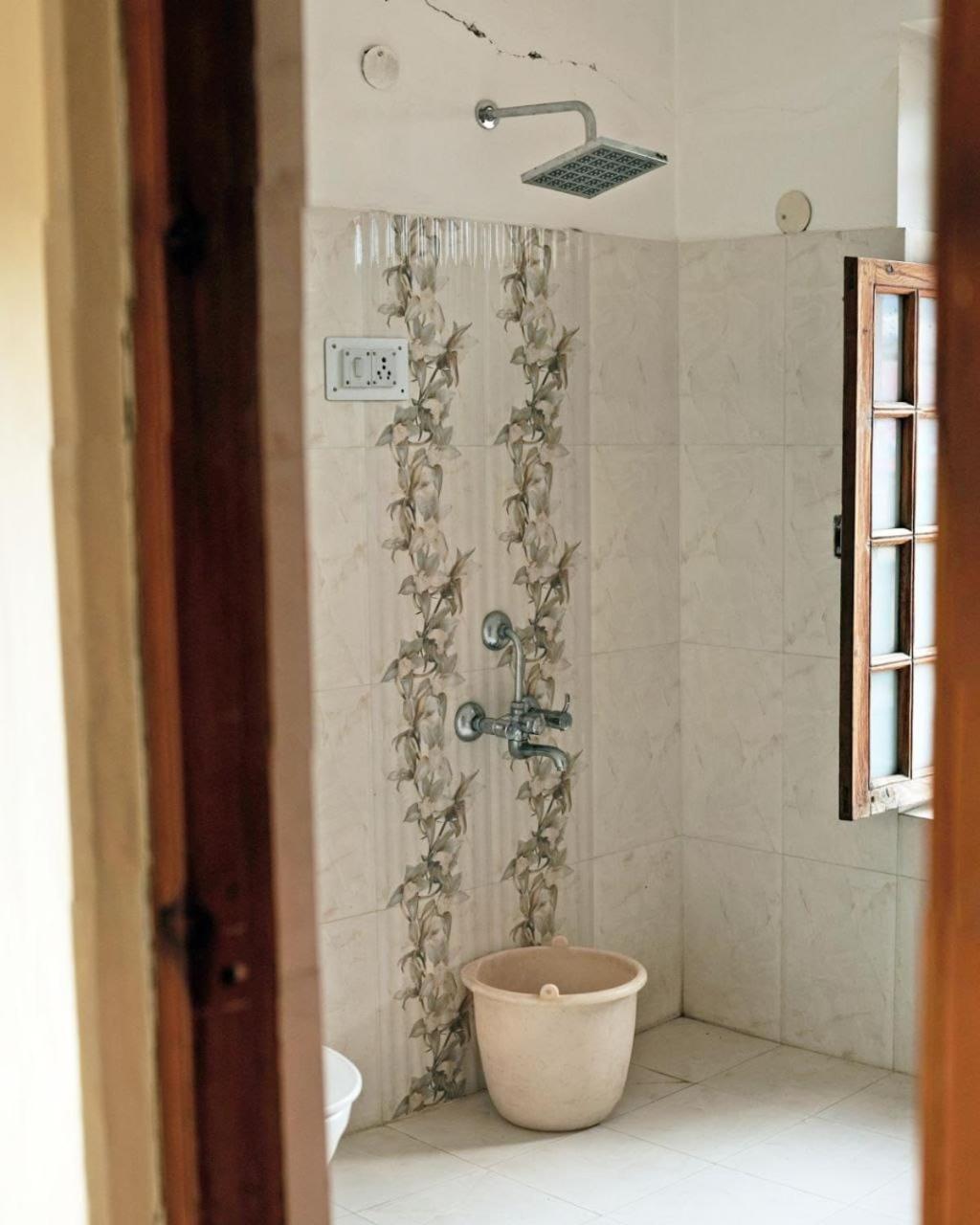 Hotel Lonchay Residency Leh Bagian luar foto