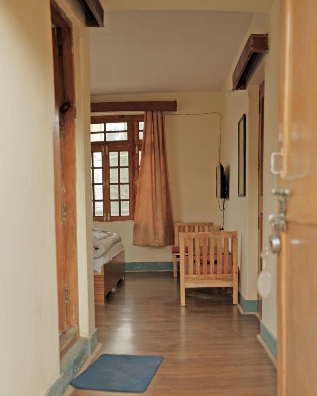 Hotel Lonchay Residency Leh Bagian luar foto